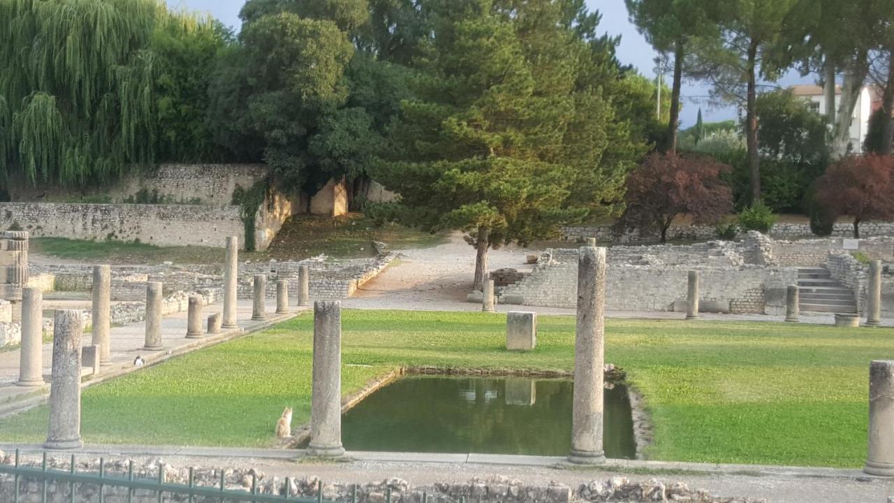 Y Here Vaison-la-Romaine Luaran gambar