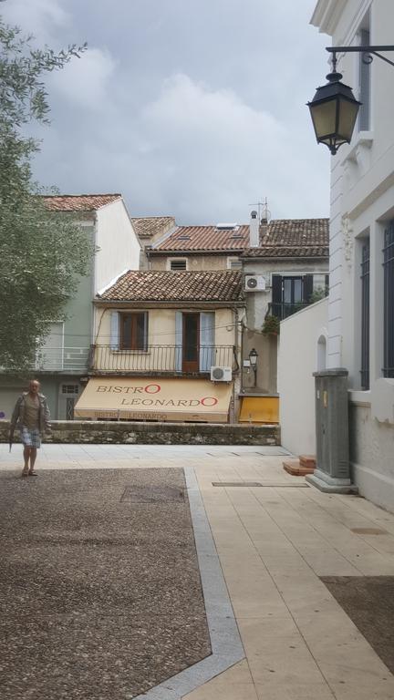 Y Here Vaison-la-Romaine Luaran gambar